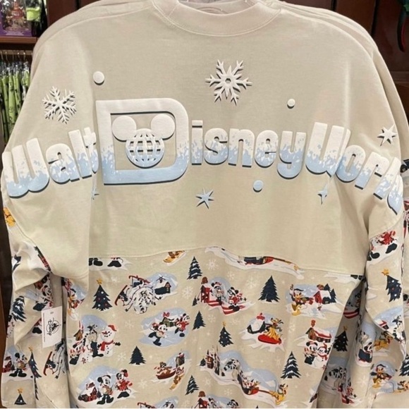 Walt’s Holiday Lodge Spirit Jersey - Walt Disney World - Picture 9 of 15